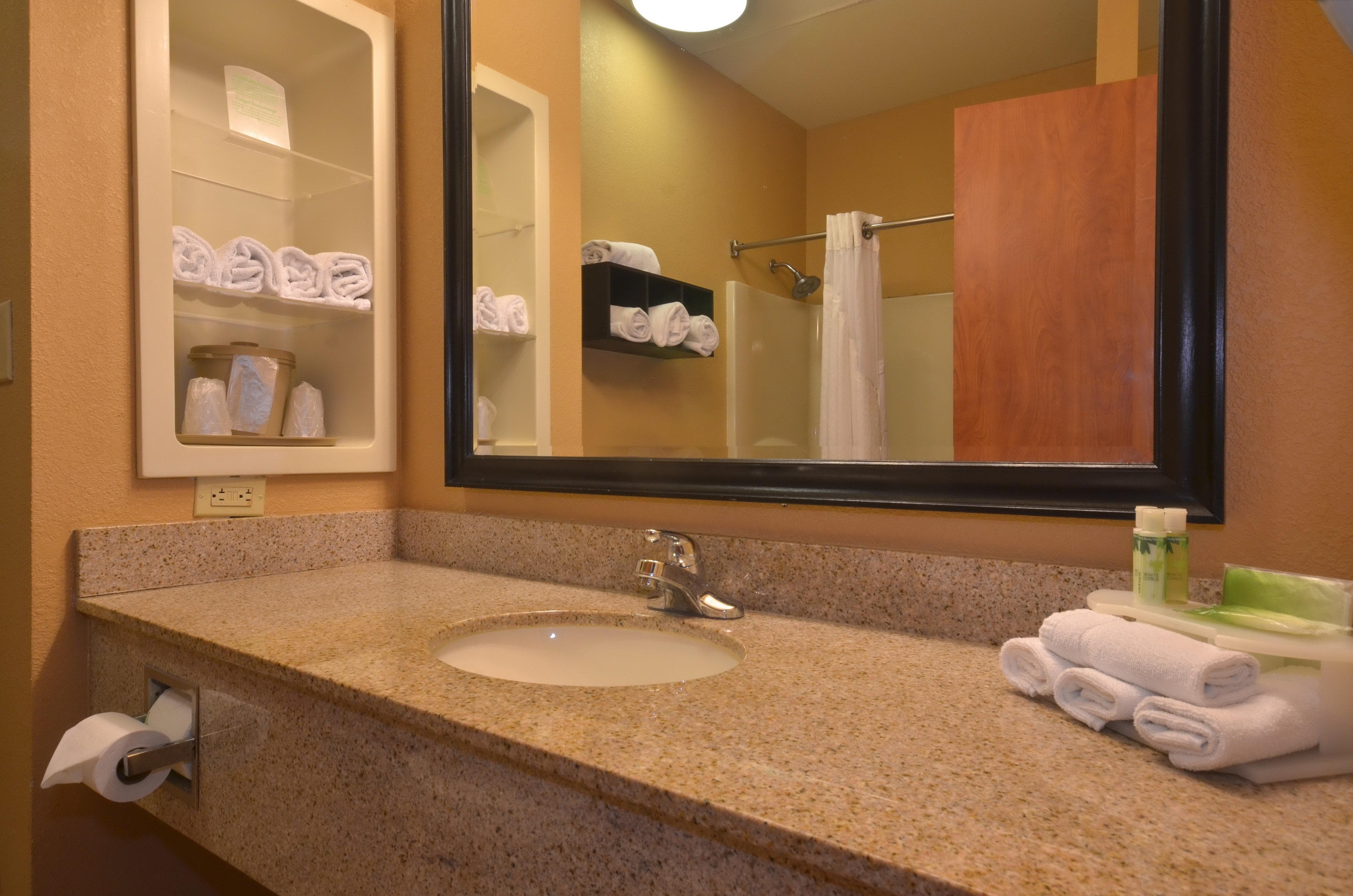 Holiday Inn Express & Suites Pine Bluff/Pines Mall By Ihg Экстерьер фото