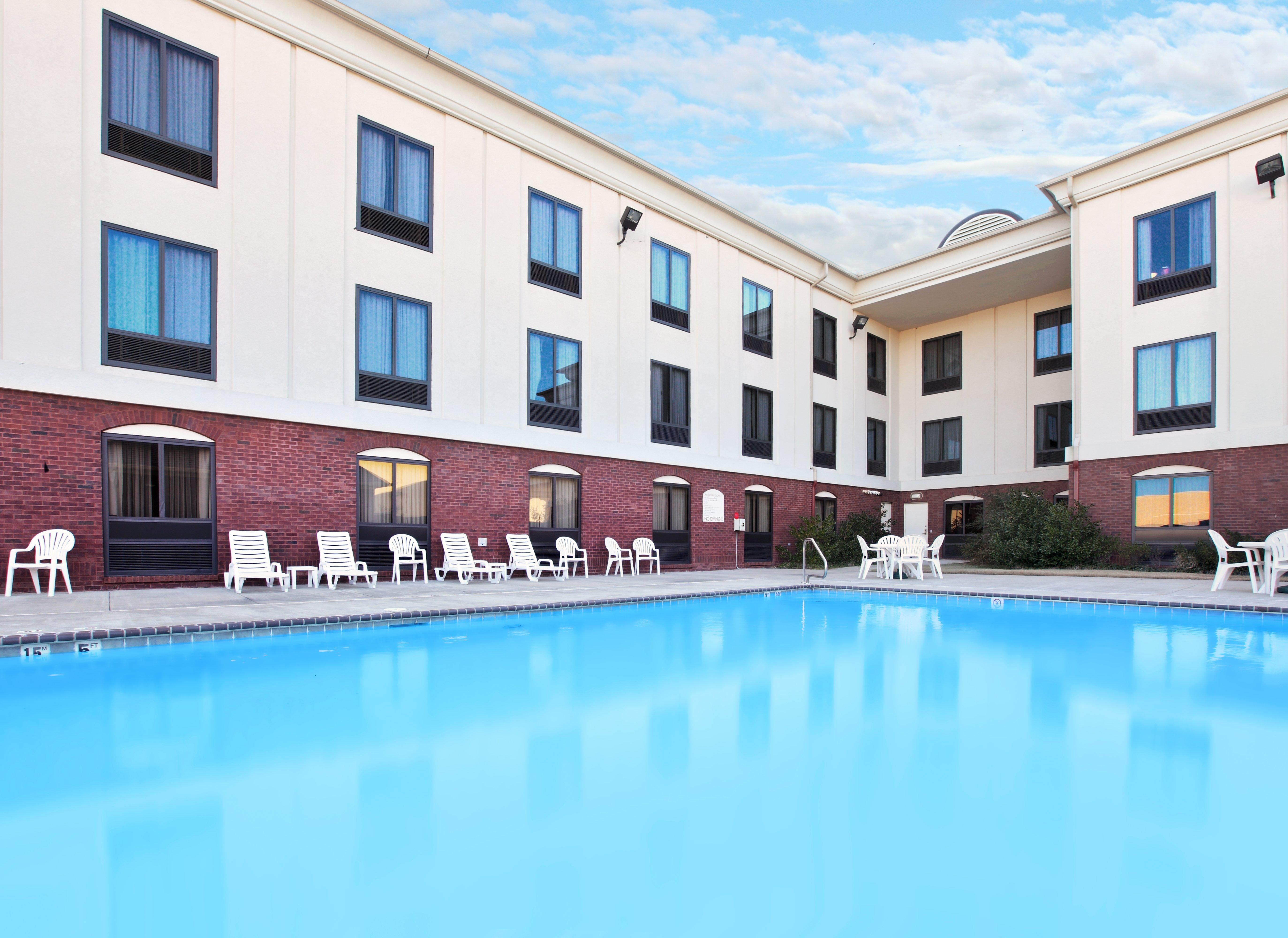 Holiday Inn Express & Suites Pine Bluff/Pines Mall By Ihg Экстерьер фото
