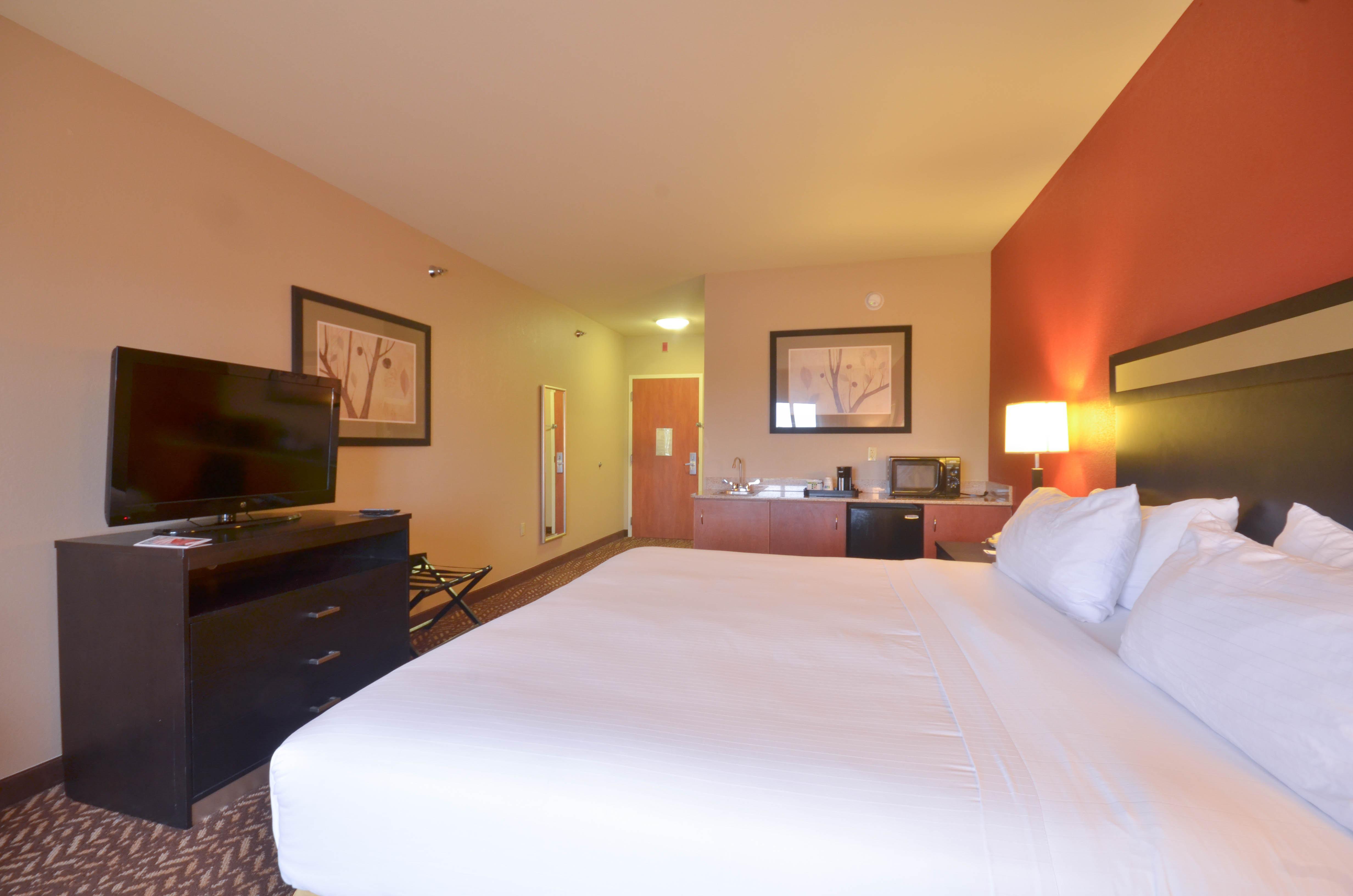 Holiday Inn Express & Suites Pine Bluff/Pines Mall By Ihg Экстерьер фото