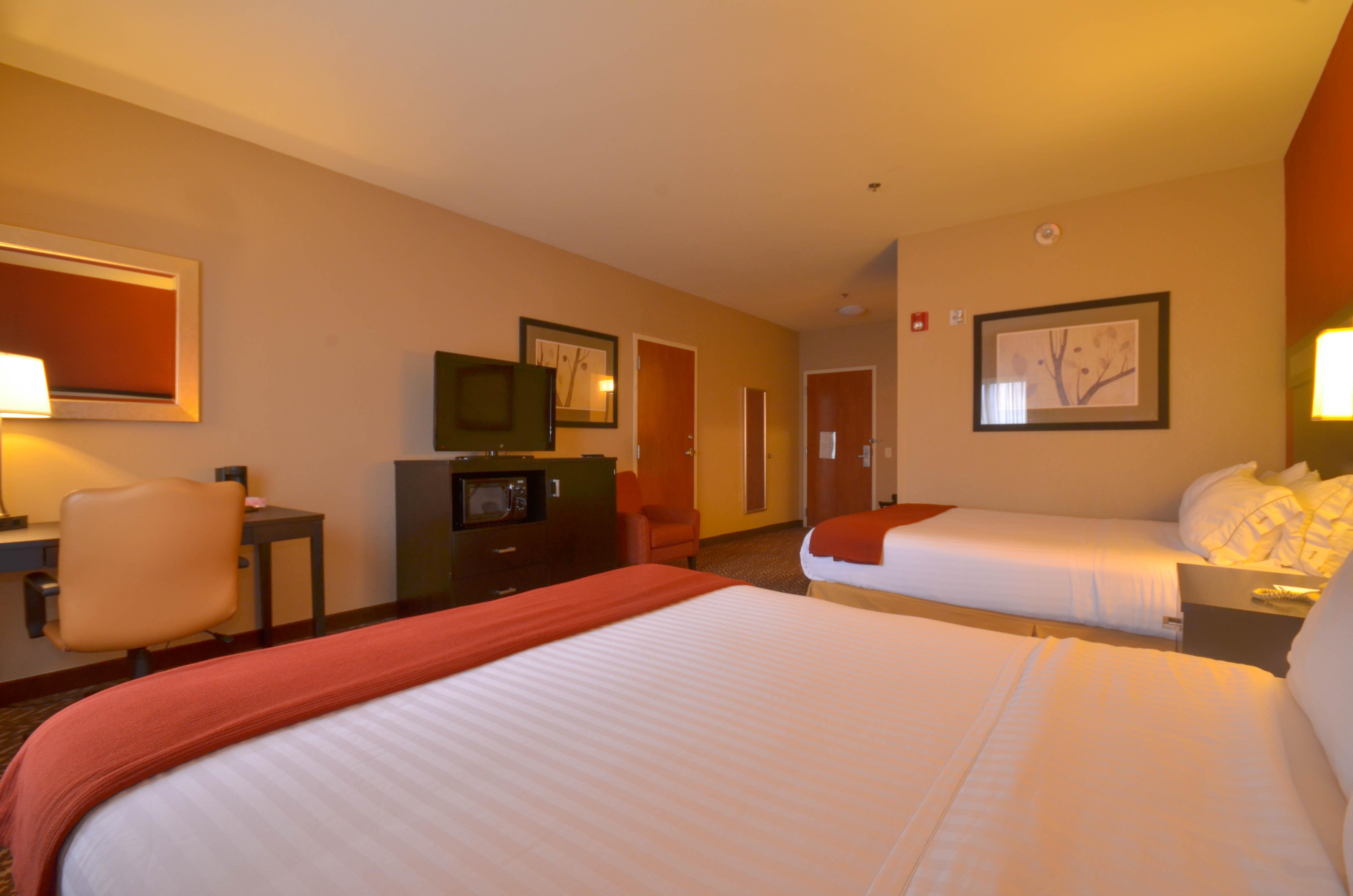 Holiday Inn Express & Suites Pine Bluff/Pines Mall By Ihg Экстерьер фото