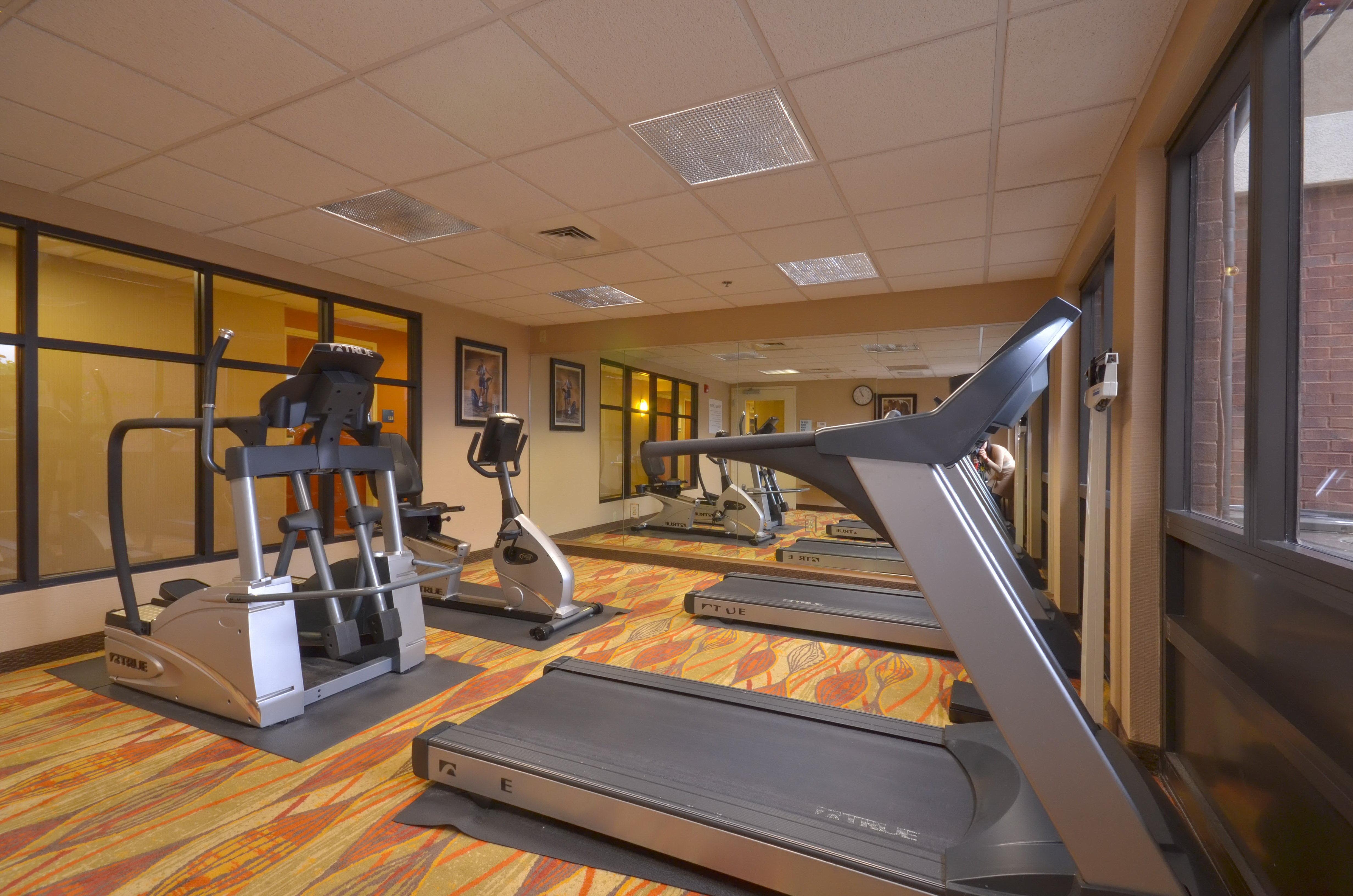 Holiday Inn Express & Suites Pine Bluff/Pines Mall By Ihg Экстерьер фото