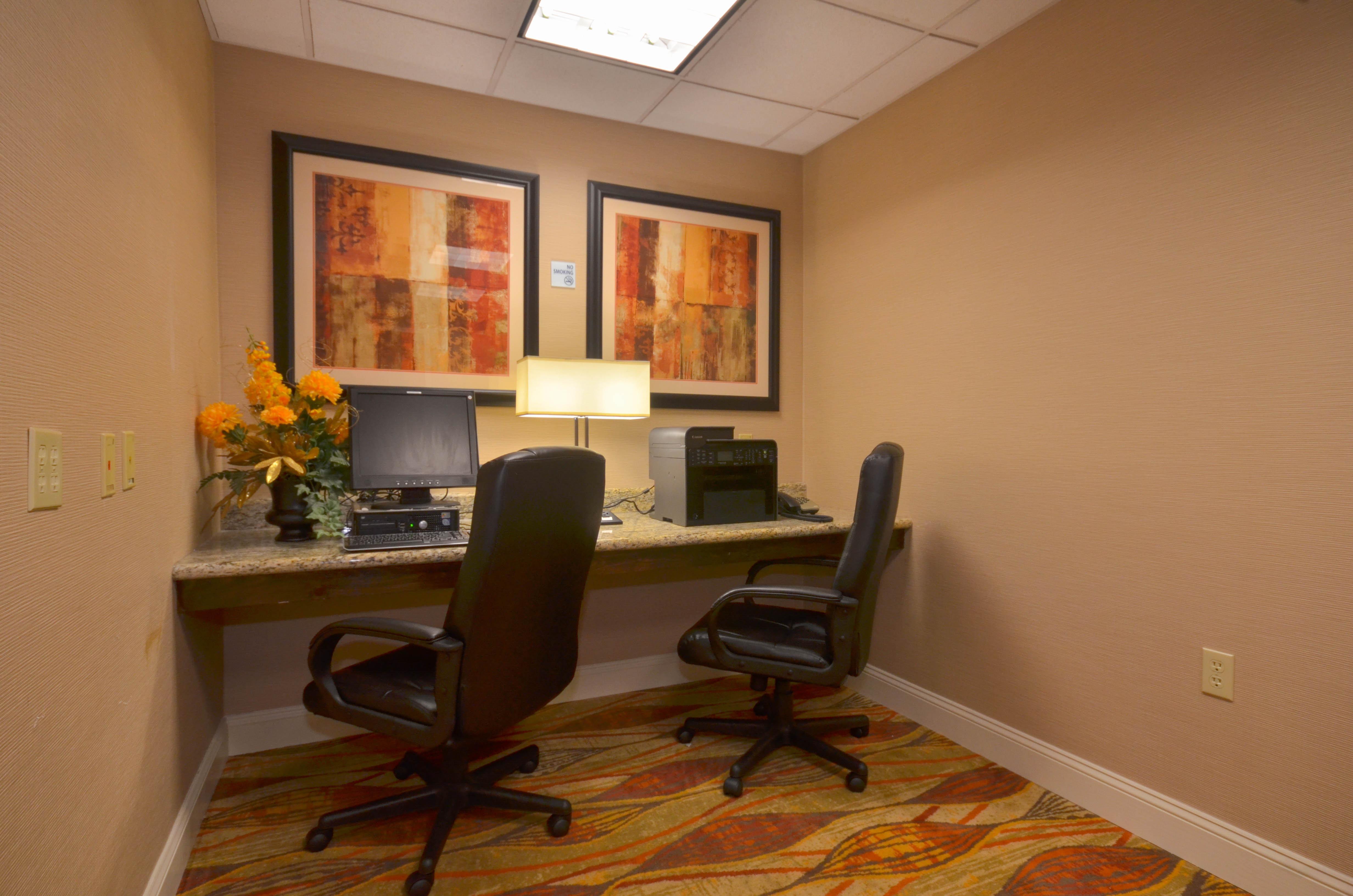 Holiday Inn Express & Suites Pine Bluff/Pines Mall By Ihg Экстерьер фото