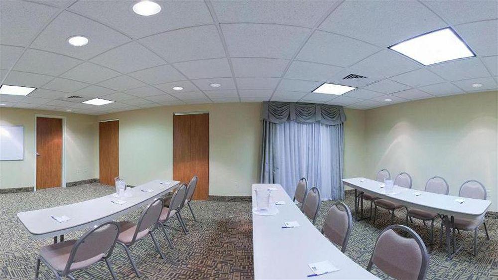 Holiday Inn Express & Suites Pine Bluff/Pines Mall By Ihg Экстерьер фото